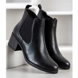 J. Star Bottes sur un poste bas le noir 3