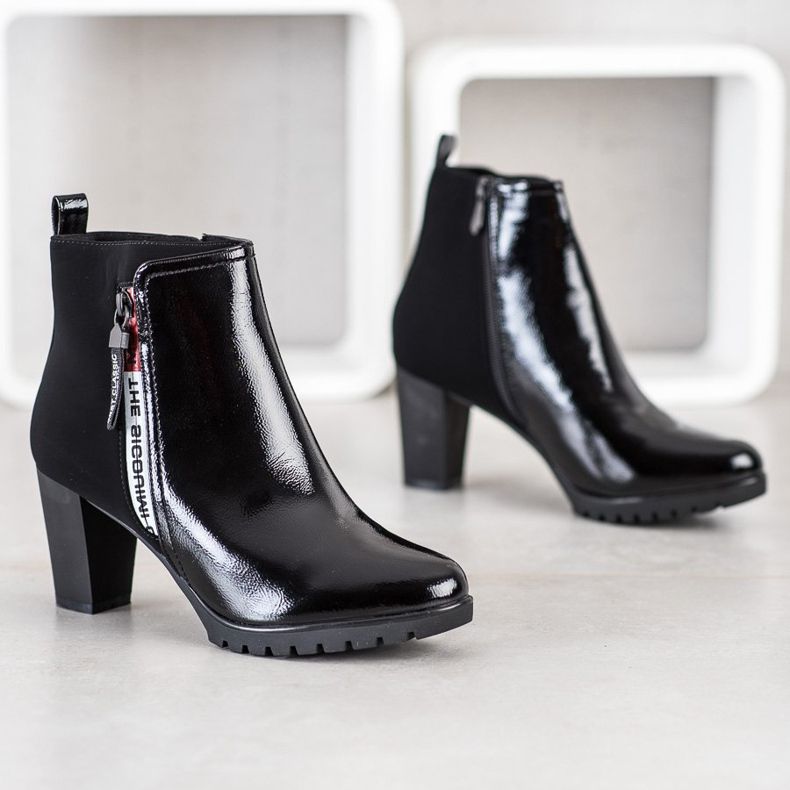 Gogo Bottes en cuir verni le noir 1 Gogo Bottes en cuir verni le noir 1