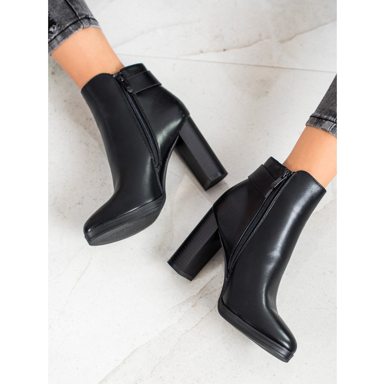 Ideal Shoes Bottes noires élégantes 1