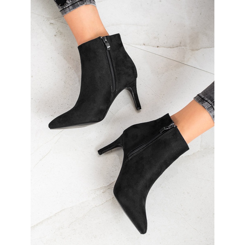 SHELOVET Bottes noires sur un talon haut 1