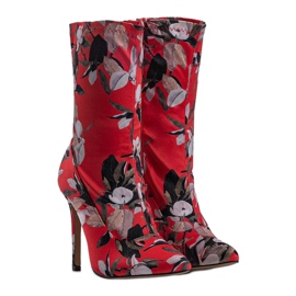 Bottines rouges avec une chaussette Santana 1