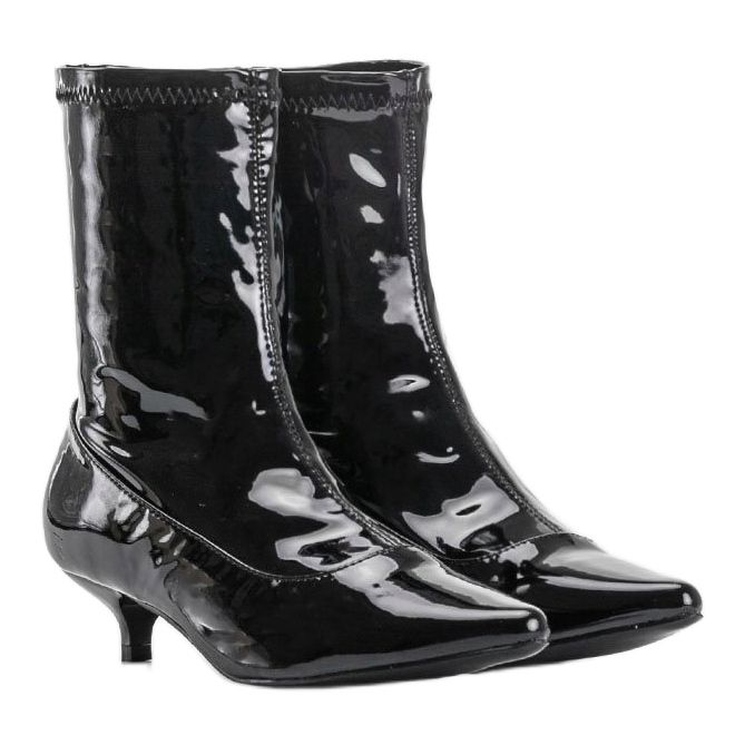 Talons laqués noirs avec une chaussette Ragemour le noir 2