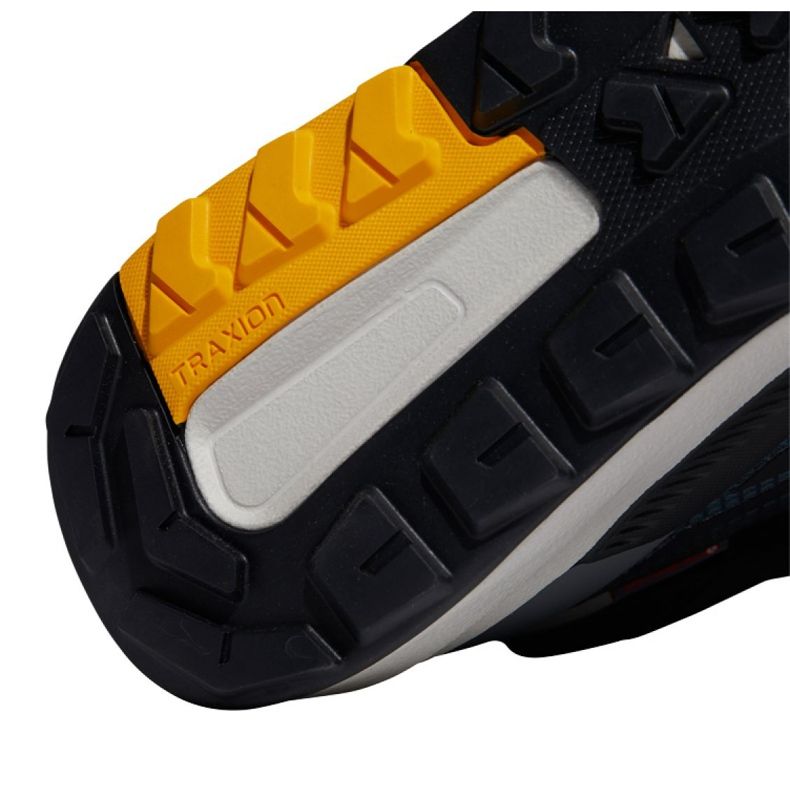 Chaussures Adidas Terrex Trailmaker Mid Cold.Rdy M FV6886 noir multicolore 1