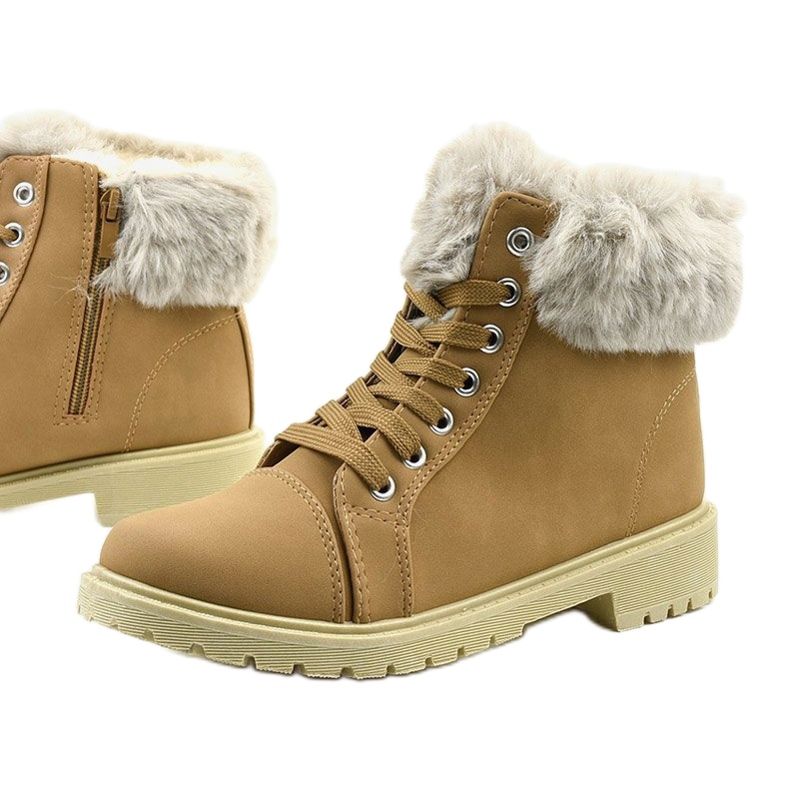 Chameau piquant, bottes de randonnée isolées multicolore 1