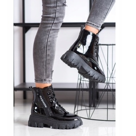 SHELOVET Ouvriers de la mode isolés le noir 2