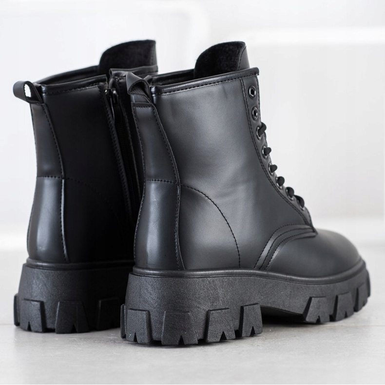SHELOVET Bottes sur la plate-forme le noir 1