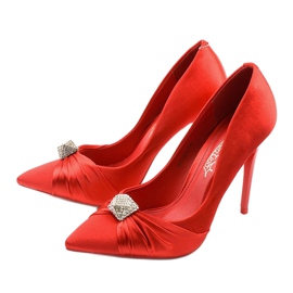 Escarpins rouges sur un talon Red Devil 2