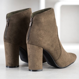 Ideal Shoes Bottes classiques sur un poteau brun kaki 1