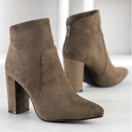 Ideal Shoes Bottes classiques sur un poteau brun kaki 2
