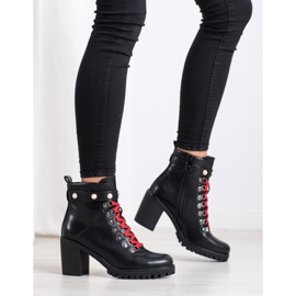 Ideal Shoes Des bottes de rock sur le poteau le noir 2 Ideal Shoes Des bottes de rock sur le poteau le noir 2