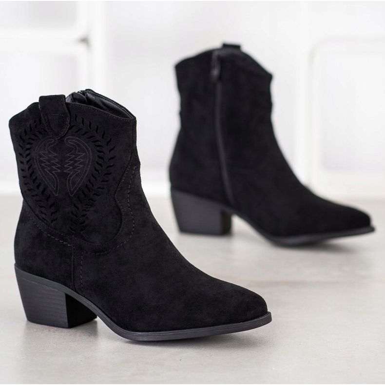 Cm Paris Cowgirls avec un motif le noir 1 Cm Paris Cowgirls avec un motif le noir 1