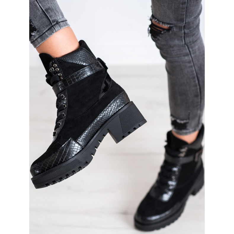 Gogo Travailleurs sur le pôle le noir 1 Gogo Travailleurs sur le pôle le noir 1