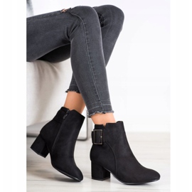 Top Shoes Bottines En Daim Avec Boucle le noir 3