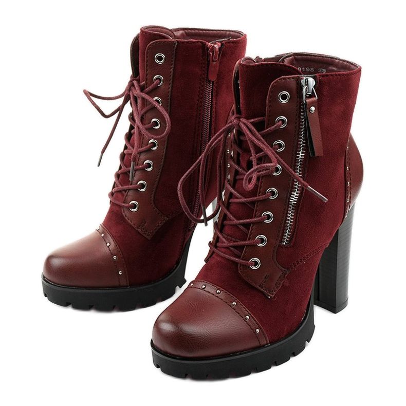 Boots bordeaux sur le poteau Holaxalim rouge 2 Boots bordeaux sur le poteau Holaxalim rouge 2