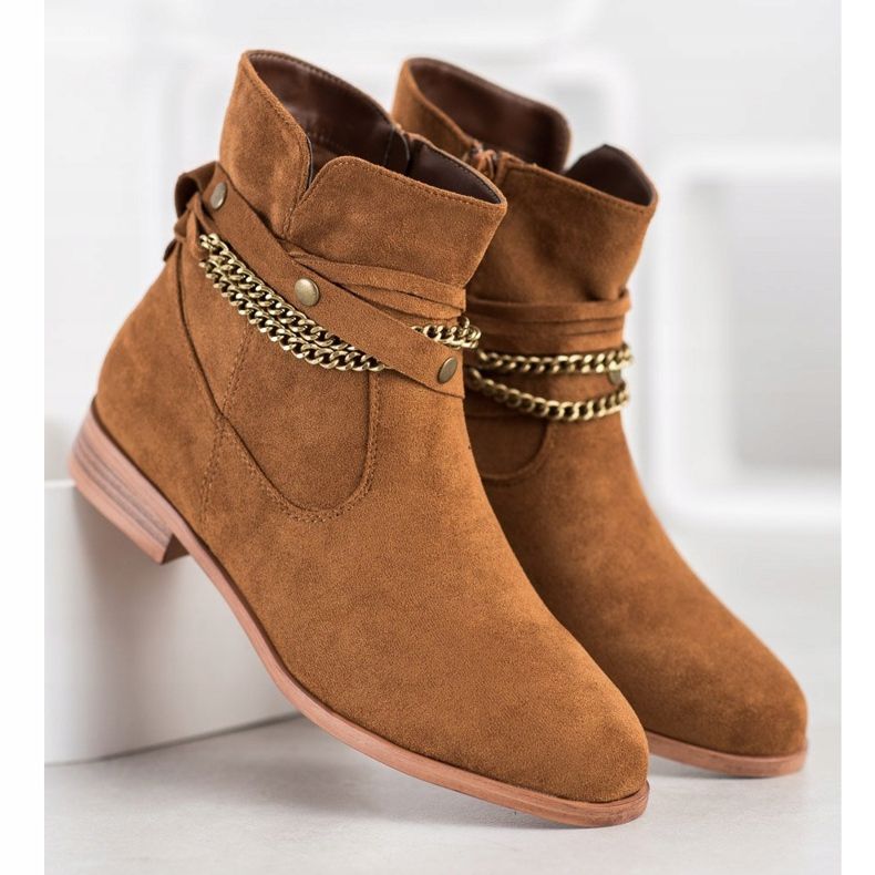 Cm Paris Cowgirls avec une chaîne décorative brun 1 Cm Paris Cowgirls avec une chaîne décorative brun 1