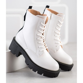 Seastar Trappeurs blancs sur la plate-forme noir 2