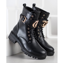 SHELOVET Travailleurs avec ornement doré le noir 1