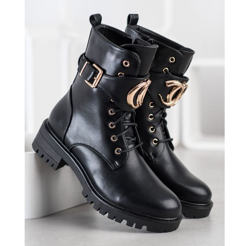 SHELOVET Travailleurs avec ornement doré le noir 1