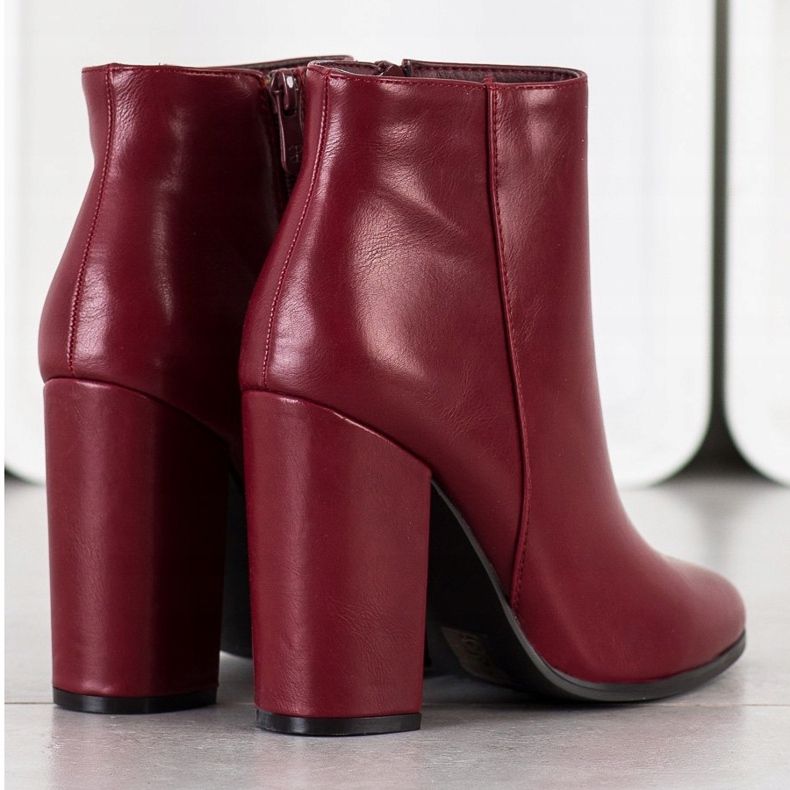 Camo Bottes classiques en éco-cuir rouge 1 Camo Bottes classiques en éco-cuir rouge 1