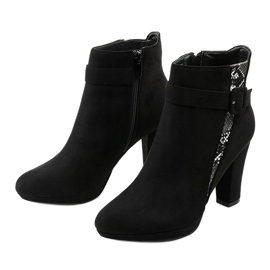 Bottes noires sur le poteau avec éco-daim Lysianassa le noir 2