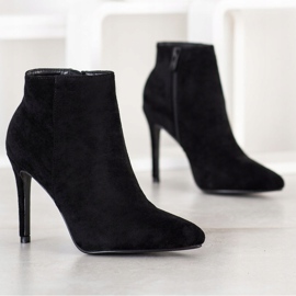Small Swan Bottes élégantes sur un talon haut noir 1