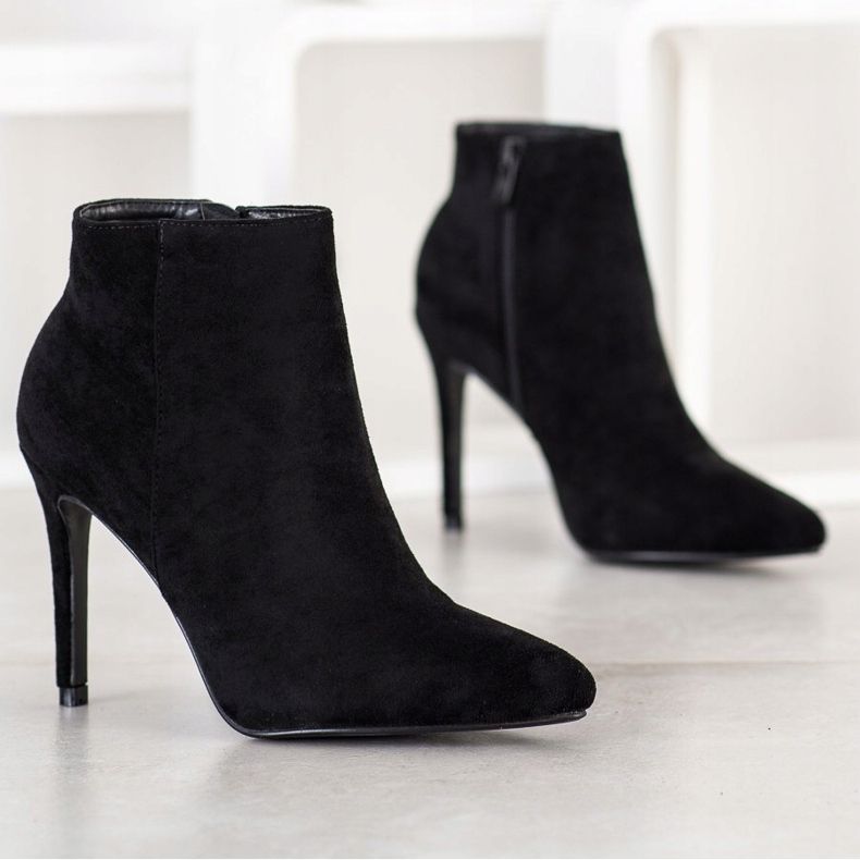 Small Swan Bottes élégantes sur un talon haut noir 1