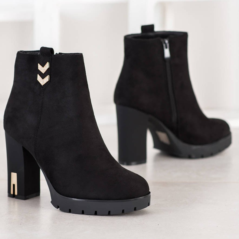 Bestelle Bottines en daim avec ornement noir 2