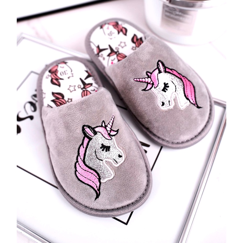 Chaussons Enfant Gris Licorne Avec Licorne rose argent 1 Chaussons Enfant Gris Licorne Avec Licorne rose argent 1