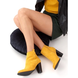 Talons hauts classiques UK09P Jaune miel 3