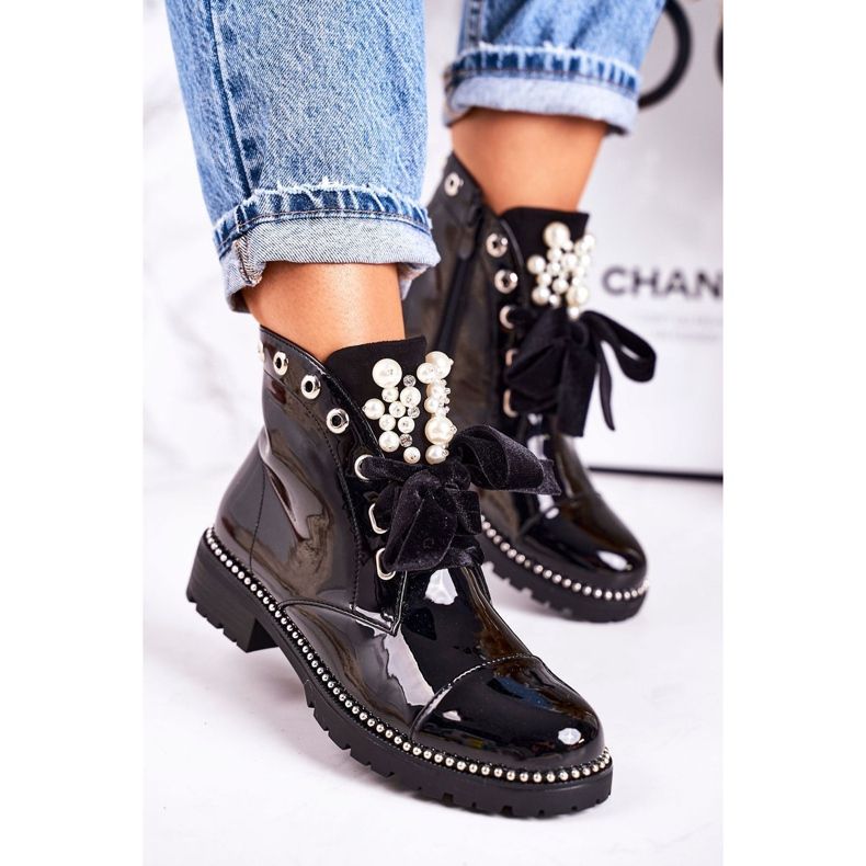 PS1 Bottines chaudes femme avec perles, jets et ruban, vernis Perla le noir 1 PS1 Bottines chaudes femme avec perles, jets et ruban, vernis Perla le noir 1