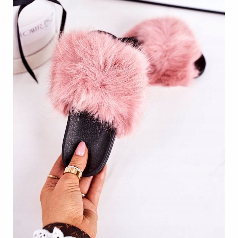 Pantoufles en fourrure rose Fashionista pour enfants 2