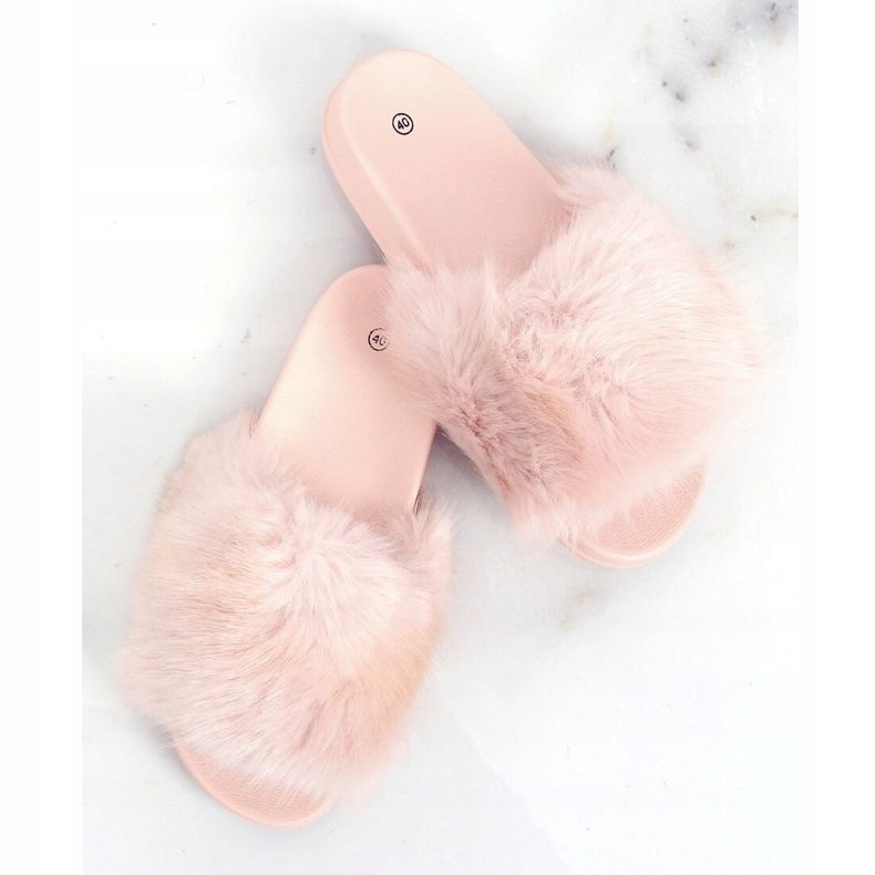 Chaussons avec fourrure rose clair CK107P L.PINK 1