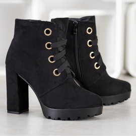 Juliet Bottines à lacets le noir 1