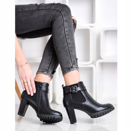 Queen Vivi Bottes confortables à talons hauts le noir 1
