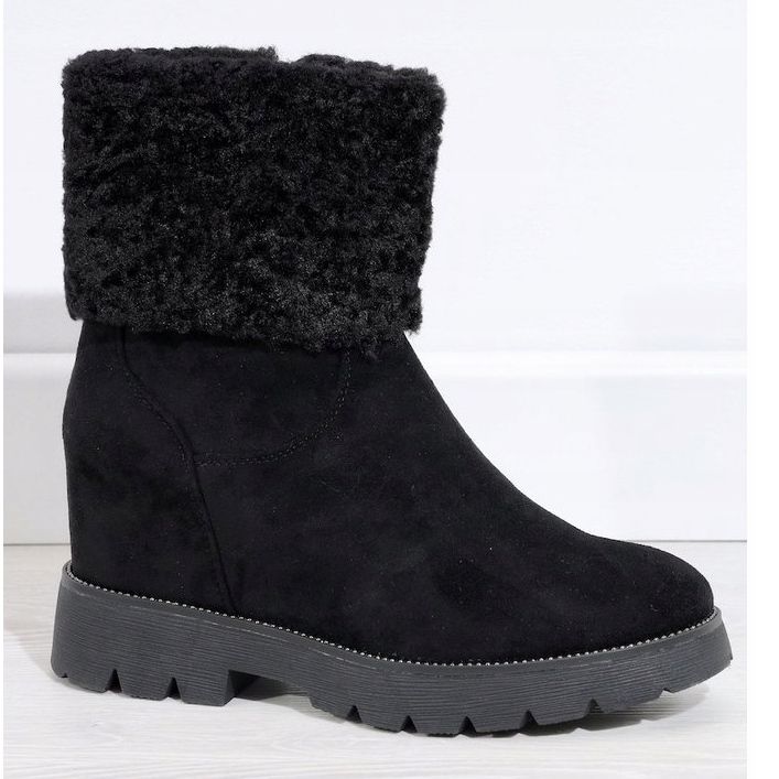 Bottines isolées en daim noir de Bodri 1