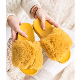 Bona Tongs à la mode avec fourrure jaune 2
