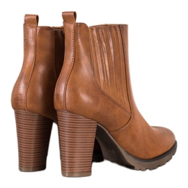 Super Mode Bottines brunes sur un poteau 3