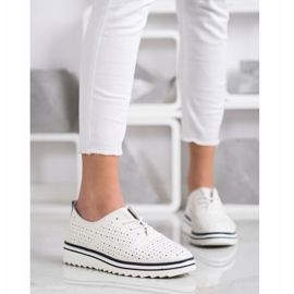 Goodin Chaussures en cuir ajouré blanc 1