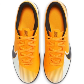 Nike Mercurial Vapor 13 Club Tf M AT7999 801 chaussures de football multicolore jaune 3