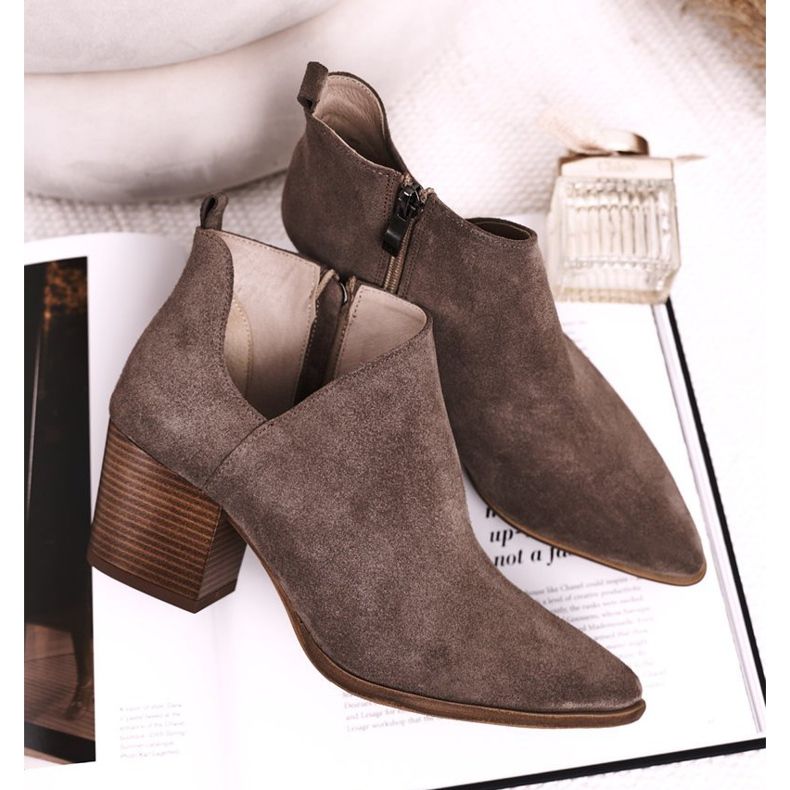 Nicole Bottines Femme Avec Découpe En Daim Marron Lawrence brun 2