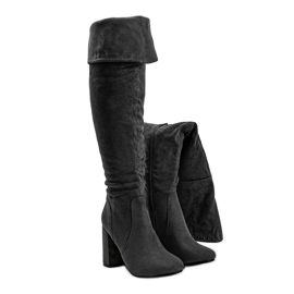 Bottes isolées grises avec une tige infrarouge douce 2