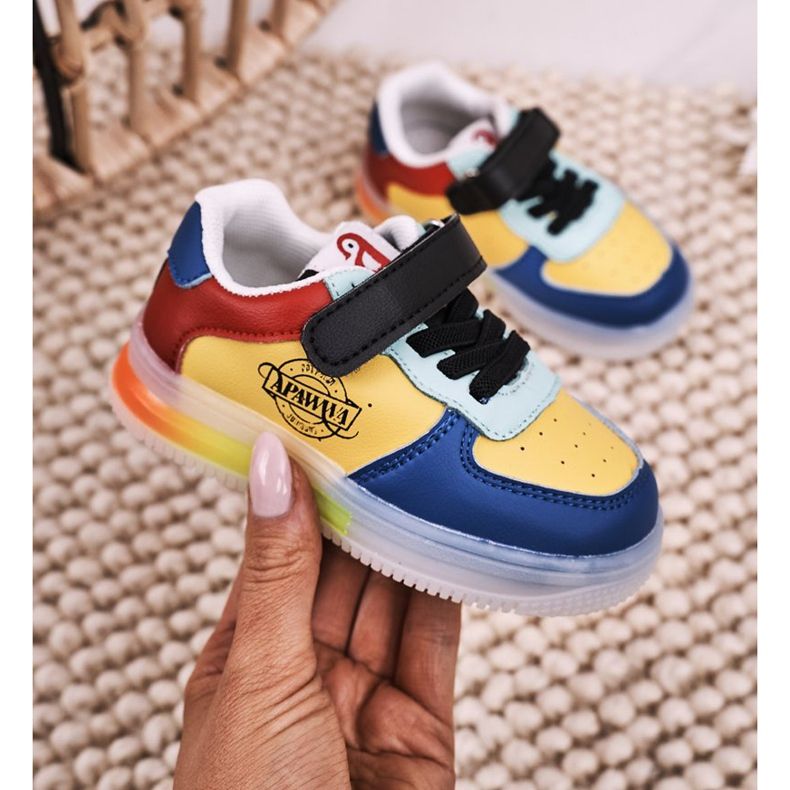 Apawwa Chaussures de sport pour enfants avec scooter multicolore à semelle lumineuse à LED bleu jaune 2