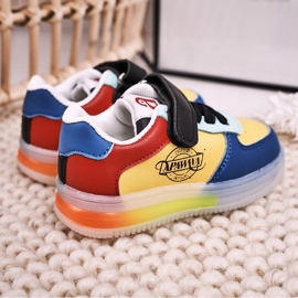 Apawwa Chaussures de sport pour enfants avec scooter multicolore à semelle lumineuse à LED bleu jaune 4