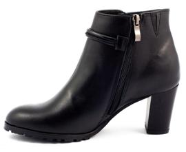 Dolce Pietro Bottes sur le poteau 621 noir 2