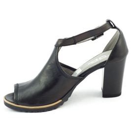 Dolce Pietro Sandales noires sur le poste 1022 1