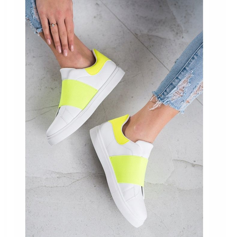 SHELOVET Chaussures à enfiler avec une bande élastique blanc 1