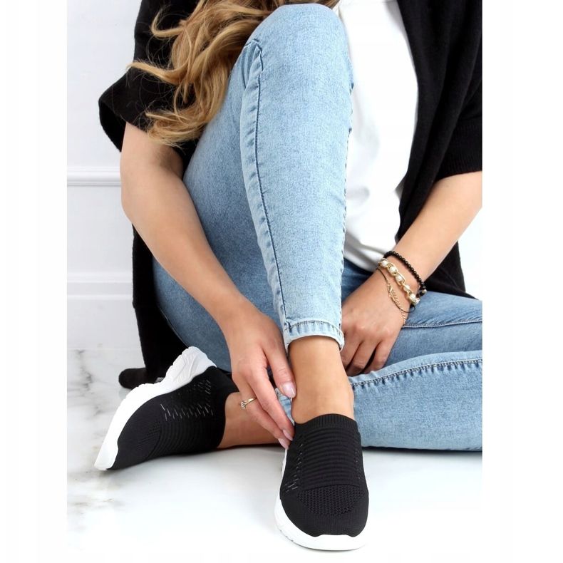 Chaussures de sport noires avec chaussettes 9862 Noir le noir 1