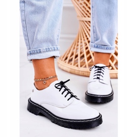 Chaussures Oxfords Femme Maciejka Cuir Laqué Blanc 04087-11 blanche 2