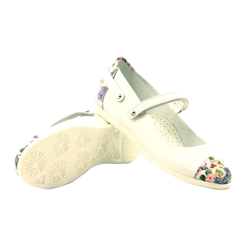 Ballerines en cuir des filles avec des fleurs blanches Bartek 3