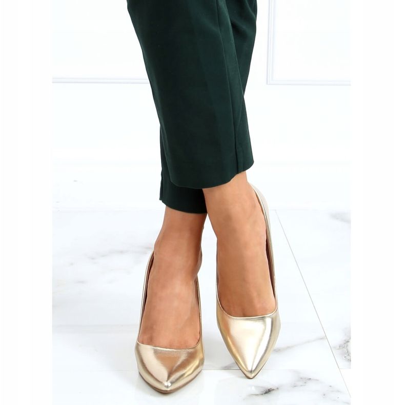 Pompes sur le poteau d'or NF-65P Or 2